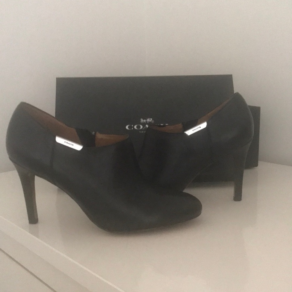 Coach boots black size 8